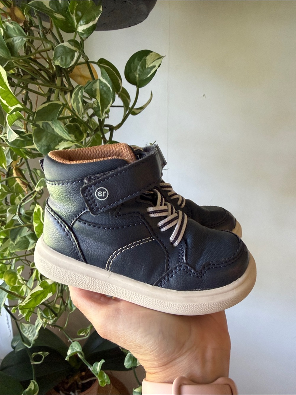 Stride Rite Navy Leather High-Top Sneakers Size 5